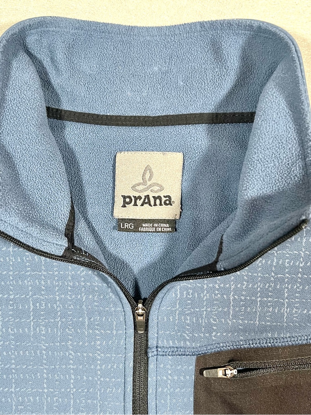 prAna Quarter‑Zip Pullover – Blue Grid Pattern Size L Outdoor Performance Layer - Picture 4 of 13